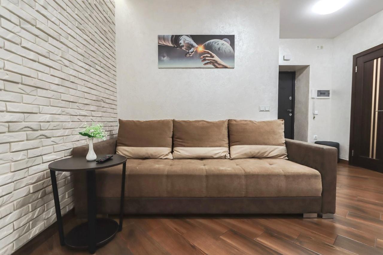 Cozy Apartment On Belvedere イヴァーノ＝フランキーウシク エクステリア 写真